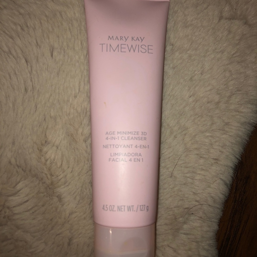 MaryKay TimeWise 4 in 1 cleanser